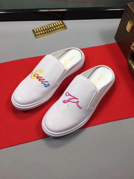 Men's casual semi-drag punching leather embroidered upper sports shoes sandals 209804
Men's casual semi-drag punching leather embroidered upper sports shoes sandals 209804