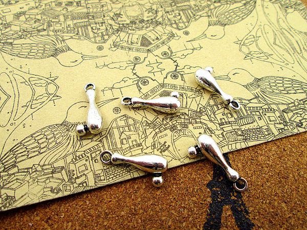 60pcs-bowling pin charms, antique tibetan silver bowling pin charms pendants 9x17mm, Bronze;silver
60pcs-bowling pin charms, antique tibetan silver bowling pin charms pendants 9x17mm, Bronze;silver