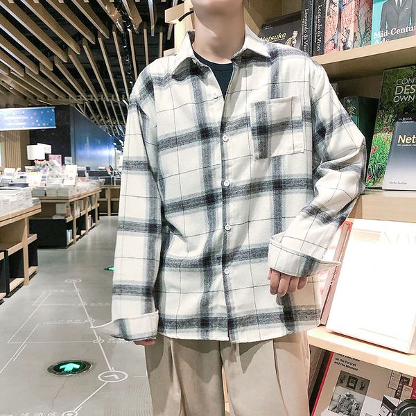 2020 spring and autumn new youth popular men's loose single-breasted color matching plaid long-sleeved shirt fashion casual top, White;black
2020 spring and autumn new youth popular men's loose single-breasted color matching plaid long-sleeved shirt fashion casual top, White;black