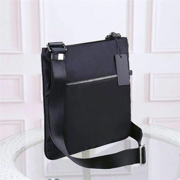 2020 wholesale new men's messenger bag fashion waterproof single shoulder briefcase parachute fabric computer mobile phone storage bag
2020 wholesale new men's messenger bag fashion waterproof single shoulder briefcase parachute fabric computer mobile phone storage bag