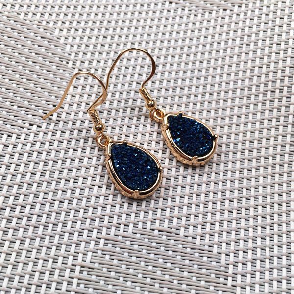 fashion nature stone earrings stud exquisite jewelry handmade long drop shape lake blue crystal cluster stone earring wholesale, Silver
fashion nature stone earrings stud exquisite jewelry handmade long drop shape lake blue crystal cluster stone earring wholesale, Silver