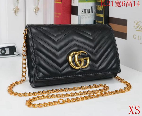 Europe and America brand women's handbag Fashion women messenger bag rivet single shoulder bag High quality female bag handbags wallets B00
Europe and America brand women's handbag Fashion women messenger bag rivet single shoulder bag High quality female bag handbags wallets B00