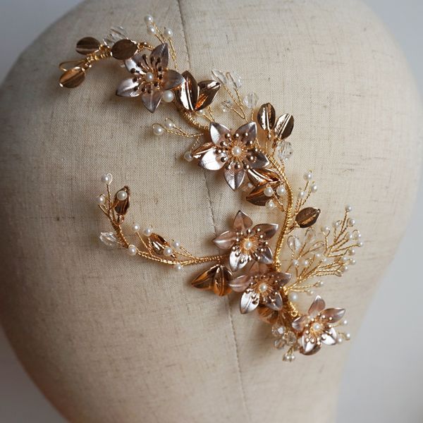 gold flower wedding barrette handmade crystal and pearls hair clip fashion headpiece bridal hair accessories, Golden;white
gold flower wedding barrette handmade crystal and pearls hair clip fashion headpiece bridal hair accessories, Golden;white