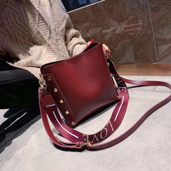 2020 pu leather crossbody bags for women luxury handbags bucket female larger capacity shoulder messenger bags girls casual tote
2020 pu leather crossbody bags for women luxury handbags bucket female larger capacity shoulder messenger bags girls casual tote