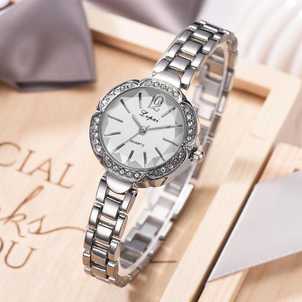 watch women rose gold european beauty simple casual fashion small and delicate bracelet watch single montres femmes 4jj, Slivery;brown
watch women rose gold european beauty simple casual fashion small and delicate bracelet watch single montres femmes 4jj, Slivery;brown