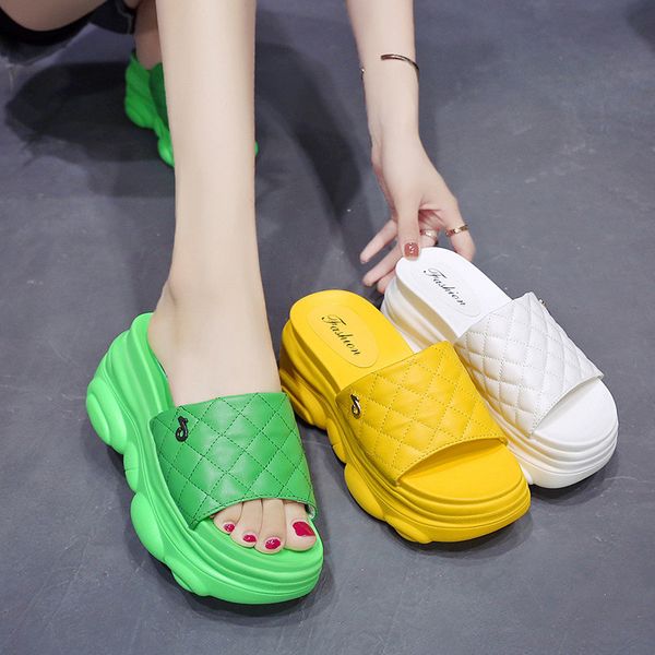 Gingham PU Leather Women Platform Slippers 2020 Summer Women's Chunky Slides Woman Fashion 8cm Wedge Casual Beach Sandals, Black
Gingham PU Leather Women Platform Slippers 2020 Summer Women's Chunky Slides Woman Fashion 8cm Wedge Casual Beach Sandals, Black
