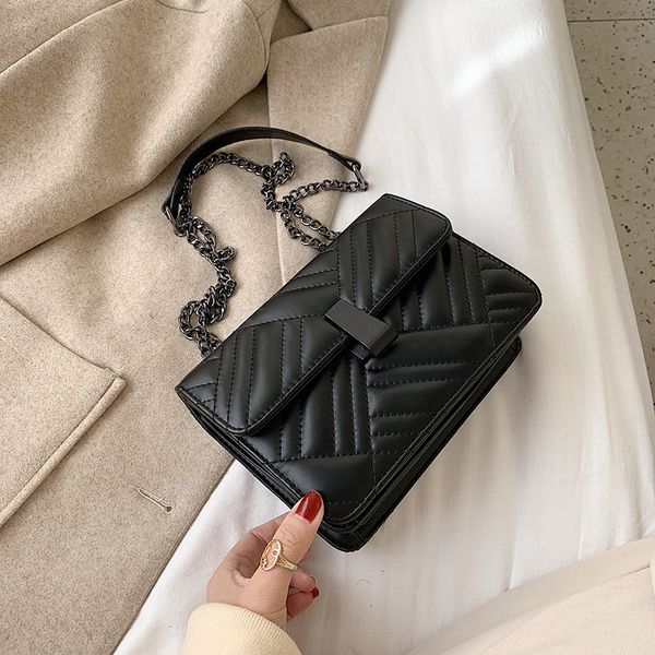 women's bag 2019 new fashion korean version women's embroidered thread messenger bag fashion chain
women's bag 2019 new fashion korean version women's embroidered thread messenger bag fashion chain
