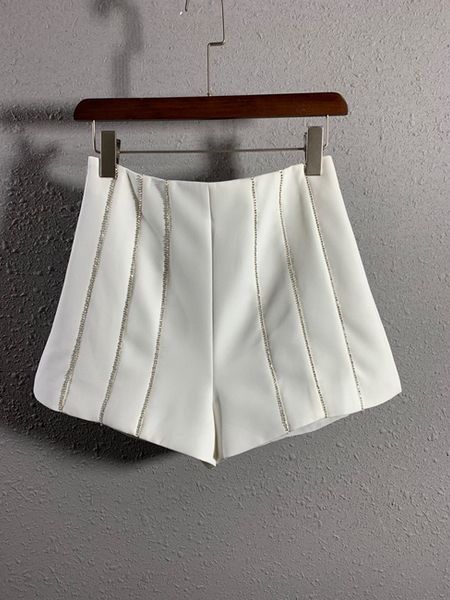 2020 early spring new women's ding zuan decoration wild solid color men's shorts leisure 409, White;black
2020 early spring new women's ding zuan decoration wild solid color men's shorts leisure 409, White;black