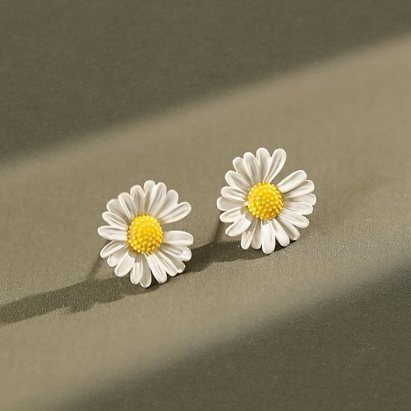 ypay 100% genuine 925 sterling silver stud earrings for women korea ins daisy flower earring fine jewelry birthday gift yme804, Golden;silver
ypay 100% genuine 925 sterling silver stud earrings for women korea ins daisy flower earring fine jewelry birthday gift yme804, Golden;silver