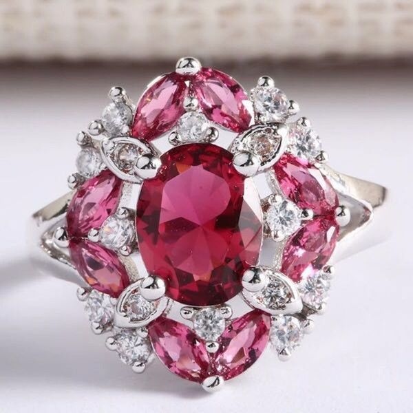 chamss red gem engagement ring high-end atmospheric women's party ring manufacturers wholesale, Golden;silver
chamss red gem engagement ring high-end atmospheric women's party ring manufacturers wholesale, Golden;silver