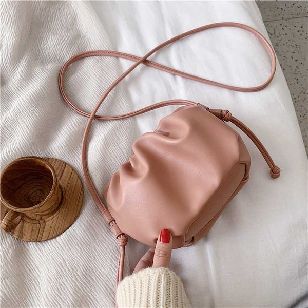 2020 female small shoulder messenger bag cloud shaped soft leather women crossbody bags ladies mini handbags clutches purse
2020 female small shoulder messenger bag cloud shaped soft leather women crossbody bags ladies mini handbags clutches purse