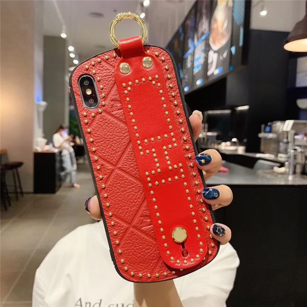 one piece luxury pu phone case for iphone 6 7 8plus xs max fashion pattern designer phone case back cover with arc wristband
one piece luxury pu phone case for iphone 6 7 8plus xs max fashion pattern designer phone case back cover with arc wristband