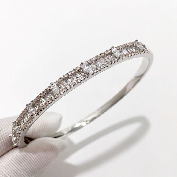 fashion high-quality copper silver plated love bracelets single row horse crystal gloss charm bangles buckle bracelets for women jewelry, Black
fashion high-quality copper silver plated love bracelets single row horse crystal gloss charm bangles buckle bracelets for women jewelry, Black