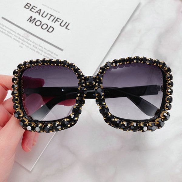 2020 diamond sunglasses frame hbk luxury italian brand oversized sun glass square sunglasses women retro diamond big frame shades
2020 diamond sunglasses frame hbk luxury italian brand oversized sun glass square sunglasses women retro diamond big frame shades