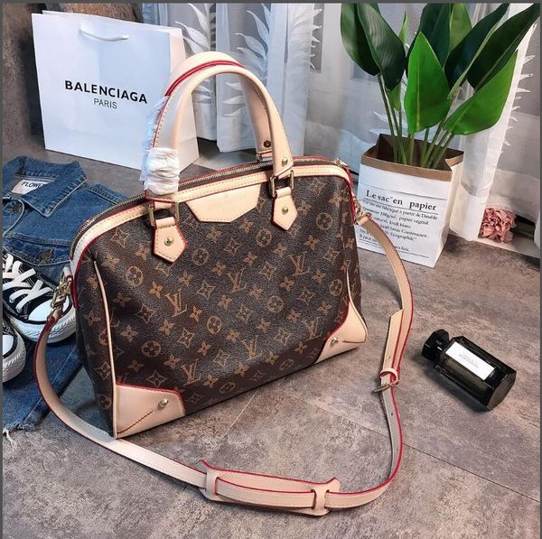 2020 female handbag designer lady wild simple new shoulder bag messenger bag women backpack business bag
2020 female handbag designer lady wild simple new shoulder bag messenger bag women backpack business bag