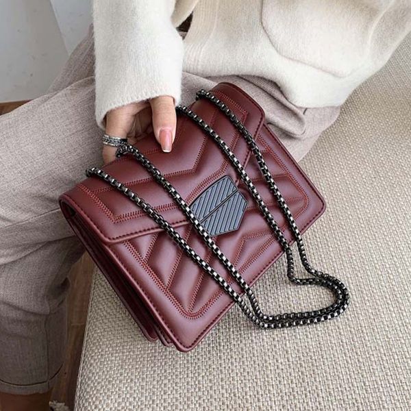 fashion chain glossy crack big tote women handbags korean style chain shoulder bags for ladies solid color messenger bag purses
fashion chain glossy crack big tote women handbags korean style chain shoulder bags for ladies solid color messenger bag purses