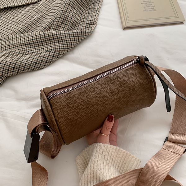 wild women's shoulder bag female casual pu leather yuan-shaped shoulder bag exquisite girls messenger fashion new bags
wild women's shoulder bag female casual pu leather yuan-shaped shoulder bag exquisite girls messenger fashion new bags