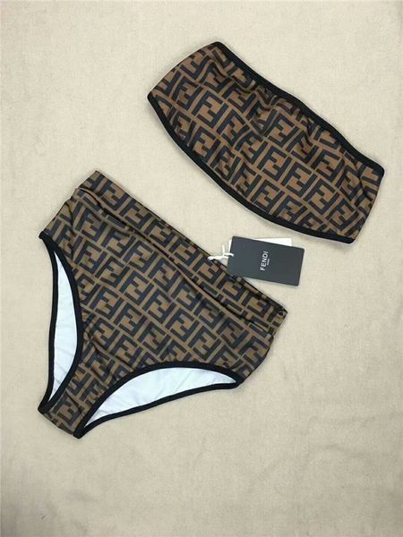 Стринги поднимают комплект бикини в купальнике с высокой талией от дизайнера bikini2020
Стринги поднимают комплект бикини в купальнике с высокой талией от дизайнера bikini2020