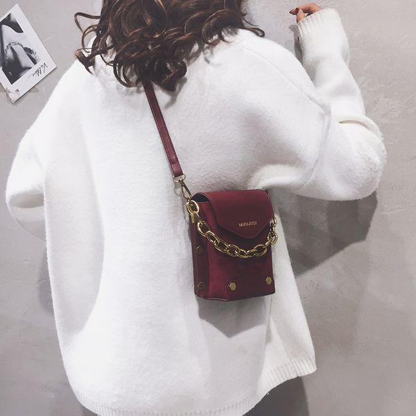 texture small bag female bag new 2019 korean version of the messenger chain shoulder small square
texture small bag female bag new 2019 korean version of the messenger chain shoulder small square