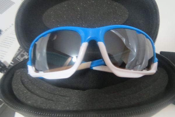 luxury-2017 jaw polarized sunglasses outdoor sport bicycle sunglasses wear men women sport outdoor sunglass cycling eyewear 3 lens with box, White;black
luxury-2017 jaw polarized sunglasses outdoor sport bicycle sunglasses wear men women sport outdoor sunglass cycling eyewear 3 lens with box, White;black