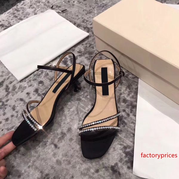 new sandals women mid heel sandal luxury black ankle strap crystals shoes women summer sandals classic leather party shoes
new sandals women mid heel sandal luxury black ankle strap crystals shoes women summer sandals classic leather party shoes