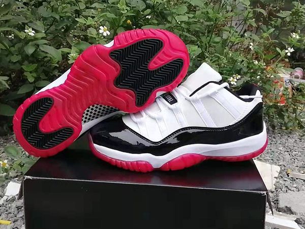 space jam 11 low white bred university red black men women basketball shoes 11s jumpman mens womens designer sneakers av2187-160
space jam 11 low white bred university red black men women basketball shoes 11s jumpman mens womens designer sneakers av2187-160