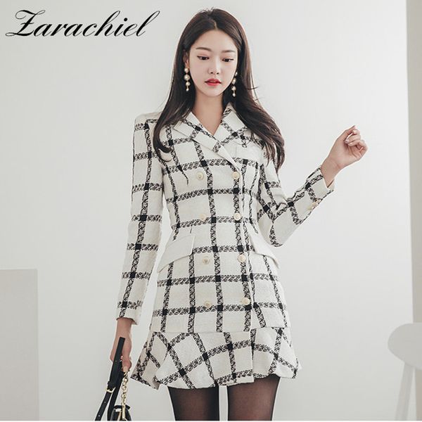 new 2019 winter office lady long plaid wool jacket coat women double-breasted notched ruffles hem elegant tweed woolen outerwear, Black;brown
new 2019 winter office lady long plaid wool jacket coat women double-breasted notched ruffles hem elegant tweed woolen outerwear, Black;brown