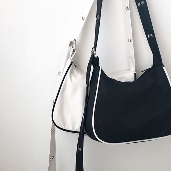 retro totes bags for women 2020 trendy vintage handbag female subaxillary bags casual retro shoulder bag
retro totes bags for women 2020 trendy vintage handbag female subaxillary bags casual retro shoulder bag