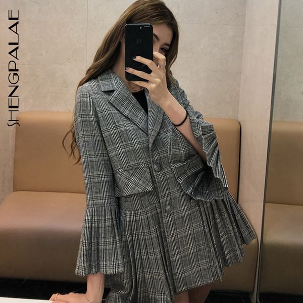 shengpalae 2020 new spring summer turn-down collar flare sleeve plaid pleated suit korean fashion women vintage loose coat fn071, Black;brown
shengpalae 2020 new spring summer turn-down collar flare sleeve plaid pleated suit korean fashion women vintage loose coat fn071, Black;brown