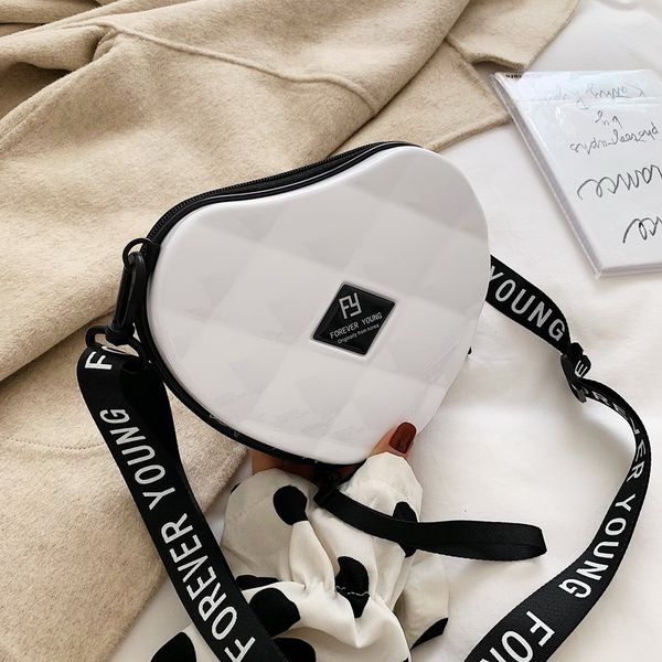 2020 new mini creative acrylic women bag rhombus heart bag wide shoulder strap messenger
2020 new mini creative acrylic women bag rhombus heart bag wide shoulder strap messenger