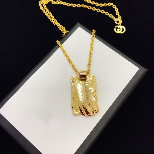 luxury design new gold medal necklace in 2020 women's fashion collarbone chain necklace original packaging box noble gift, Golden;silver
luxury design new gold medal necklace in 2020 women's fashion collarbone chain necklace original packaging box noble gift, Golden;silver