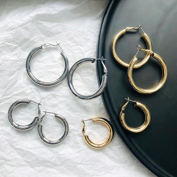 lifefontier 2020 trendy large hoop earrings big smooth round circle earrings brincos celebrity loop for women jewewelry, Golden;silver
lifefontier 2020 trendy large hoop earrings big smooth round circle earrings brincos celebrity loop for women jewewelry, Golden;silver