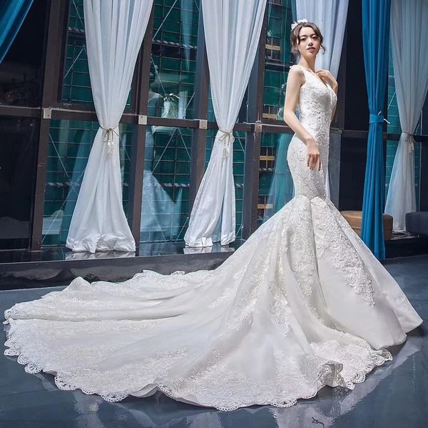 gorgeous mermaid lace wedding dresses sheer v neck beaded bridal gowns trumpet sweep train appliqued plus size robe de mariée, White
gorgeous mermaid lace wedding dresses sheer v neck beaded bridal gowns trumpet sweep train appliqued plus size robe de mariée, White