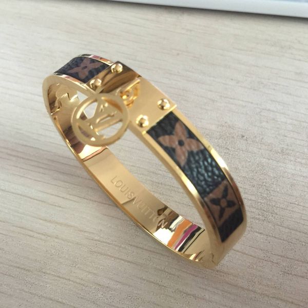 оптовые продажи высокого качества 316 l титана стали 18k розовое золото серебро любовь замок ключ письмо свадебный браслет для мужчин, женщи, Slivery;golden
оптовые продажи высокого качества 316 l титана стали 18k розовое золото серебро любовь замок ключ письмо свадебный браслет для мужчин, женщи, Slivery;golden