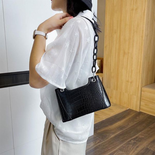 pure pu leather crossbody bag women chain small shoulder female underarm handbag popular simple female daily bag
pure pu leather crossbody bag women chain small shoulder female underarm handbag popular simple female daily bag