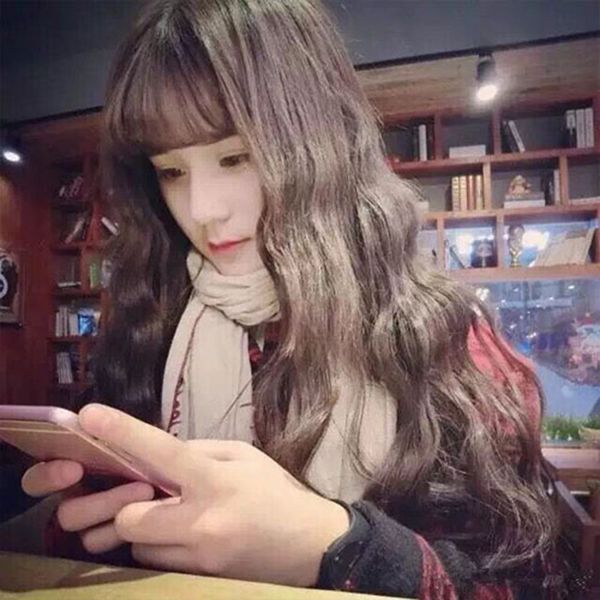 wig female air thin bangs corn fluffy long curl big wave wig set low price high quality
wig female air thin bangs corn fluffy long curl big wave wig set low price high quality