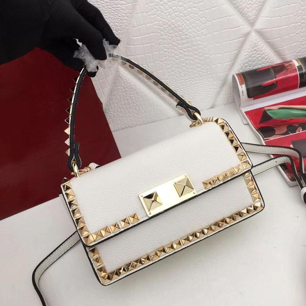 fashionable lady's handbag, designer handbag, diamond button, rivet and diamond ornament, leather material
fashionable lady's handbag, designer handbag, diamond button, rivet and diamond ornament, leather material