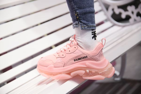 triple s platform balenciaga sneakers for men women chaussures 17fw triple black cream yellow red casual luxury shoes 36-45, Black;white
triple s platform balenciaga sneakers for men women chaussures 17fw triple black cream yellow red casual luxury shoes 36-45, Black;white