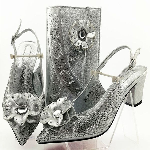 nigeria rhinestone woman high heels shoes and bag set latest design italian shoes and bags set for wedding 8colors sale yd-m1101, Black
nigeria rhinestone woman high heels shoes and bag set latest design italian shoes and bags set for wedding 8colors sale yd-m1101, Black