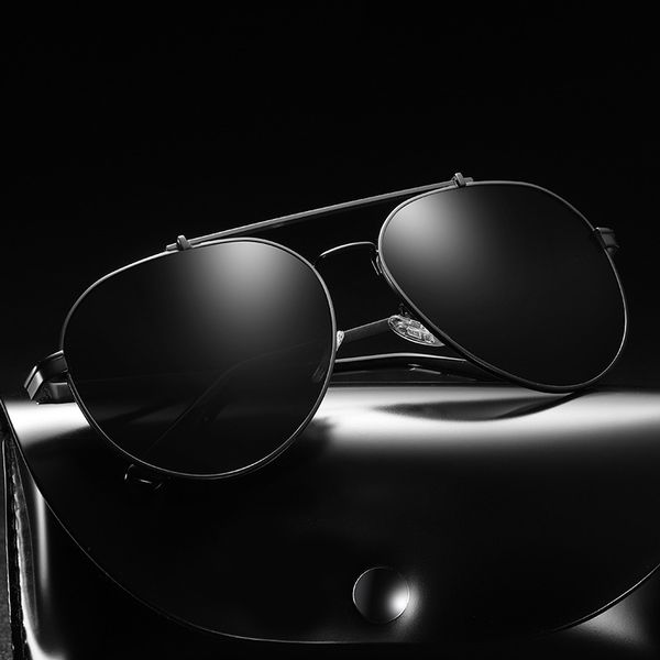 polarized sun drivers classic square glasses wind anti blue light driving sunglasses, White;black 
polarized sun drivers classic square glasses wind anti blue light driving sunglasses, White;black