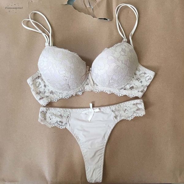 кружева стринги sexy push up бюстгальтер комплект нижнего белья женщины нижнее белье наборы интимные вышивка цветочный бюстгальтер белый чер, Red;black
кружева стринги sexy push up бюстгальтер комплект нижнего белья женщины нижнее белье наборы интимные вышивка цветочный бюстгальтер белый чер, Red;black