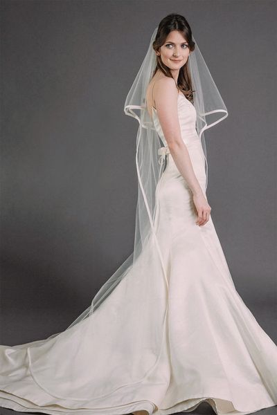two-tier white ivory champagne purple red black pink chapel length line ribbon edge drop wedding veil illusion tulle bridal veil
two-tier white ivory champagne purple red black pink chapel length line ribbon edge drop wedding veil illusion tulle bridal veil