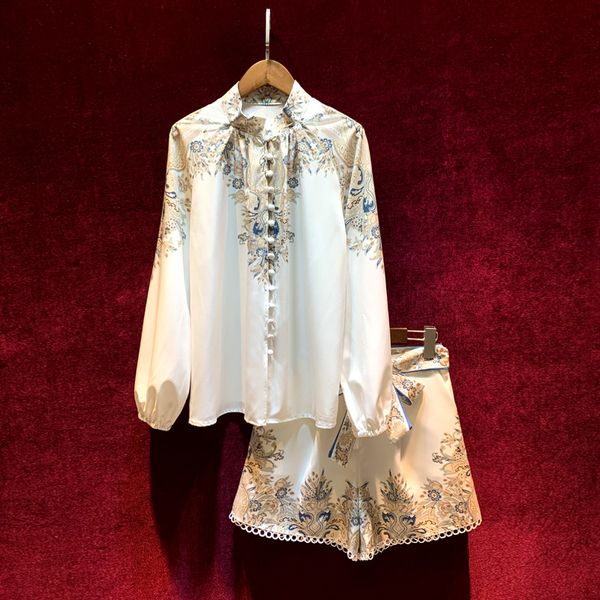2020 new designer women clothing runway luxuary vintage printing pattern women's two piece suit printed shirt and shorts set in stock, White
2020 new designer women clothing runway luxuary vintage printing pattern women's two piece suit printed shirt and shorts set in stock, White