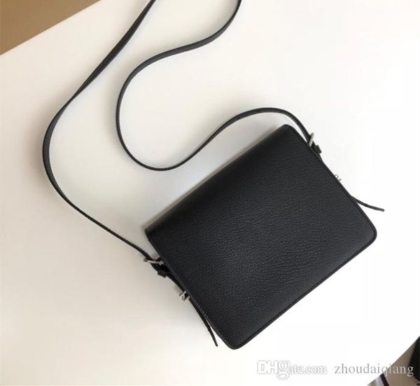 2019 new style fashion women's bag designer luxury cross body bag 100%leather four colors 2 pcs/lot drop shipping
2019 new style fashion women's bag designer luxury cross body bag 100%leather four colors 2 pcs/lot drop shipping