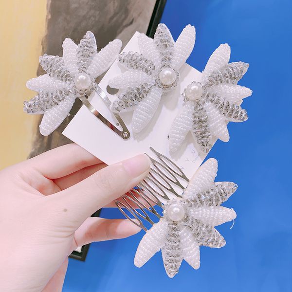 2019 new korean design pearl hair clip for women fashion elegant crystal flower barrette hair pin accessories, Golden;white
2019 new korean design pearl hair clip for women fashion elegant crystal flower barrette hair pin accessories, Golden;white