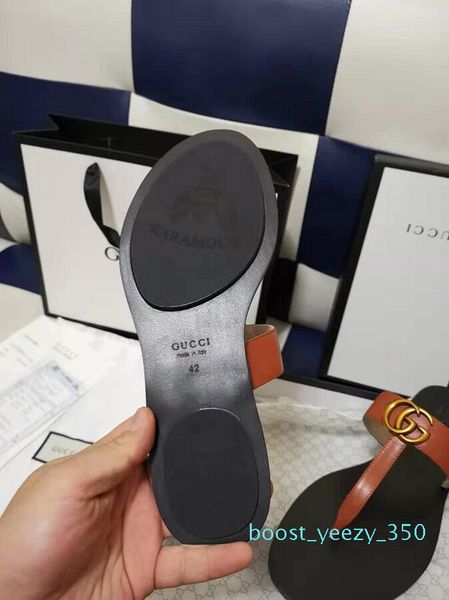 2020 very luxury women popular leather sandal striking gladiator style designer outsole perfect flat canvas plain sandals b35, Black
2020 very luxury women popular leather sandal striking gladiator style designer outsole perfect flat canvas plain sandals b35, Black