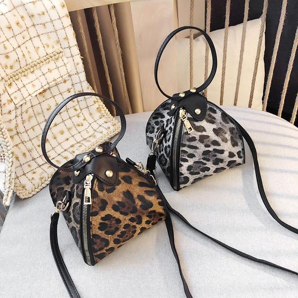 2019 women fashion leopard shoulder crossbody handbags female casual pu leather totes classic casual messenger handle bags
2019 women fashion leopard shoulder crossbody handbags female casual pu leather totes classic casual messenger handle bags