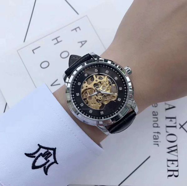 2019 selling luxury men's watch luxury life waterproof leather strap mechanical watch designer unique design hollow calendar sports wat, Slivery;brown
2019 selling luxury men's watch luxury life waterproof leather strap mechanical watch designer unique design hollow calendar sports wat, Slivery;brown