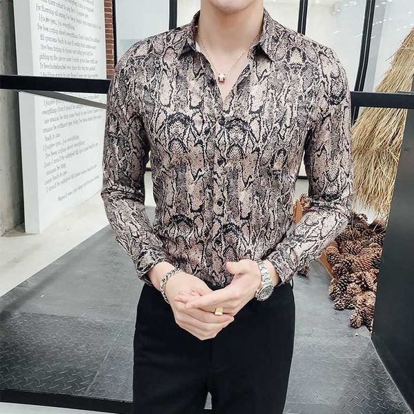 2020 autumn snake grain printing man self-cultivation long sleeve leisure time formal shirts for men camisa slim fit masculina, White;black
2020 autumn snake grain printing man self-cultivation long sleeve leisure time formal shirts for men camisa slim fit masculina, White;black