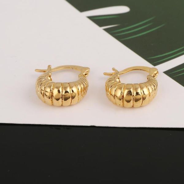 fashion simple elegant earrings gold color round hoop earrings trendy women jewelry, Golden;silver
fashion simple elegant earrings gold color round hoop earrings trendy women jewelry, Golden;silver